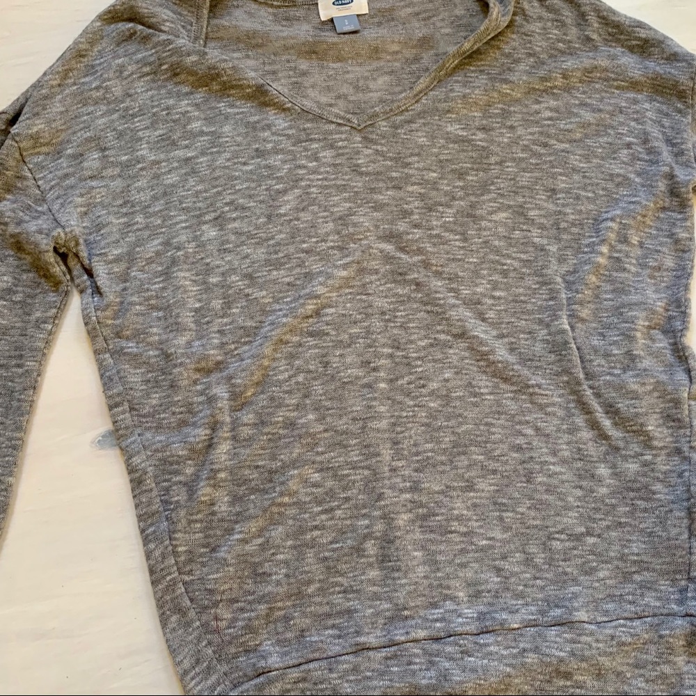 V neck sweater